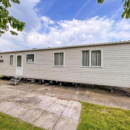 Beautiful 6 Berth Caravan With Decking At Southview Holiday Park Ref 33024O Hotel สเกคเนส ภายนอก รูปภาพ
