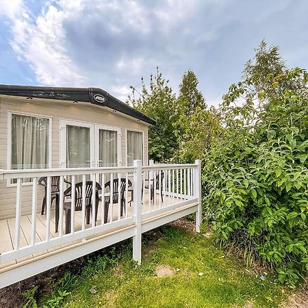 Beautiful 6 Berth Caravan With Decking At Southview Holiday Park Ref 33024O Hotel สเกคเนส ภายนอก รูปภาพ