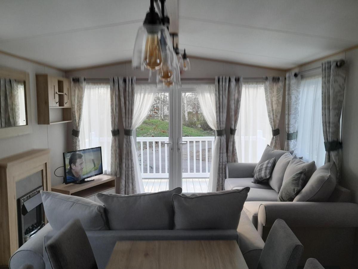 Beautiful 6 Berth Caravan With Decking At Southview Holiday Park Ref 33024O Hotel สเกคเนส ภายนอก รูปภาพ
